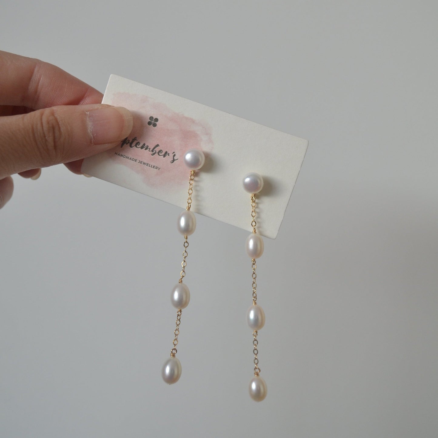 Lydia trio pearls dangle earrings