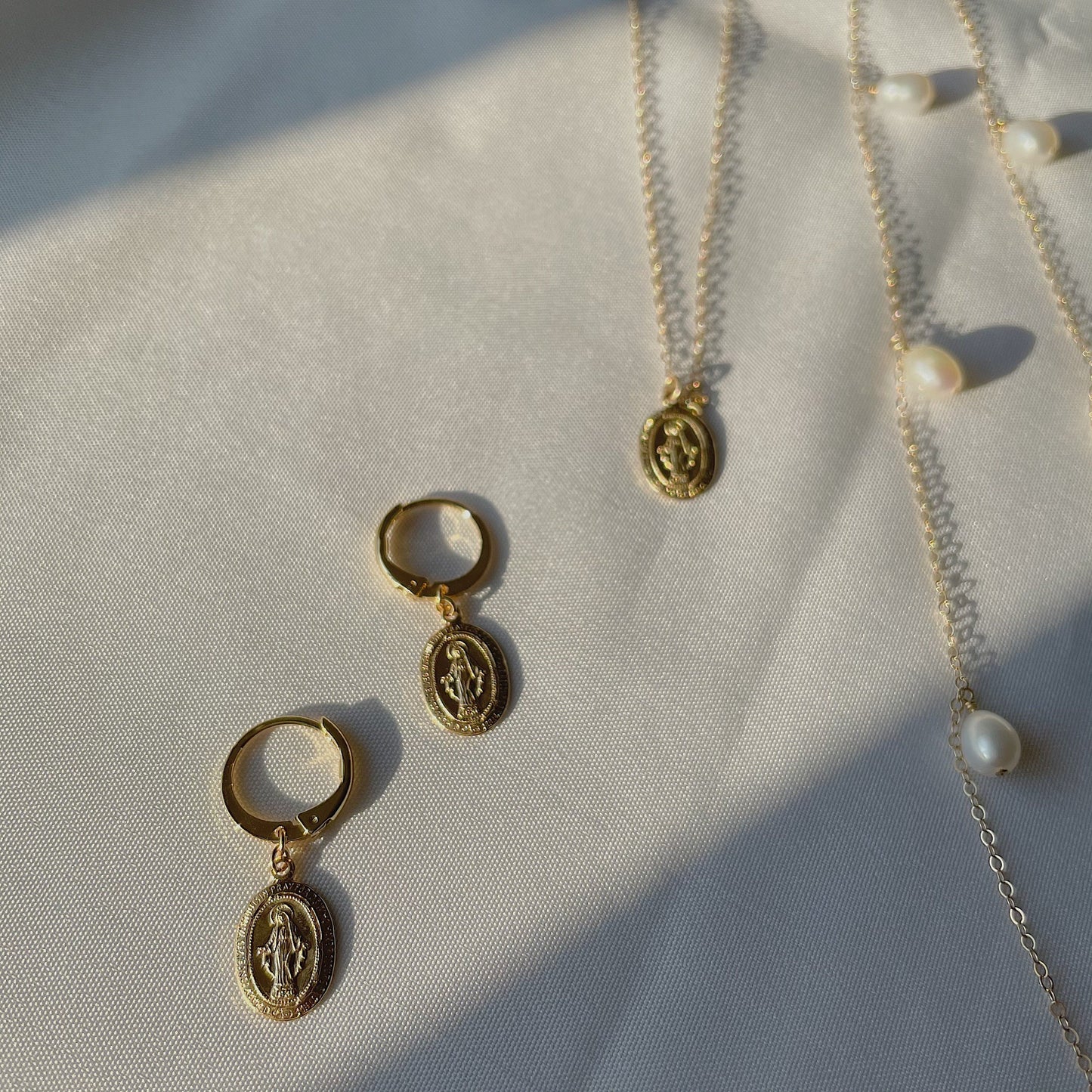 Virgin Mary Pendant Necklace