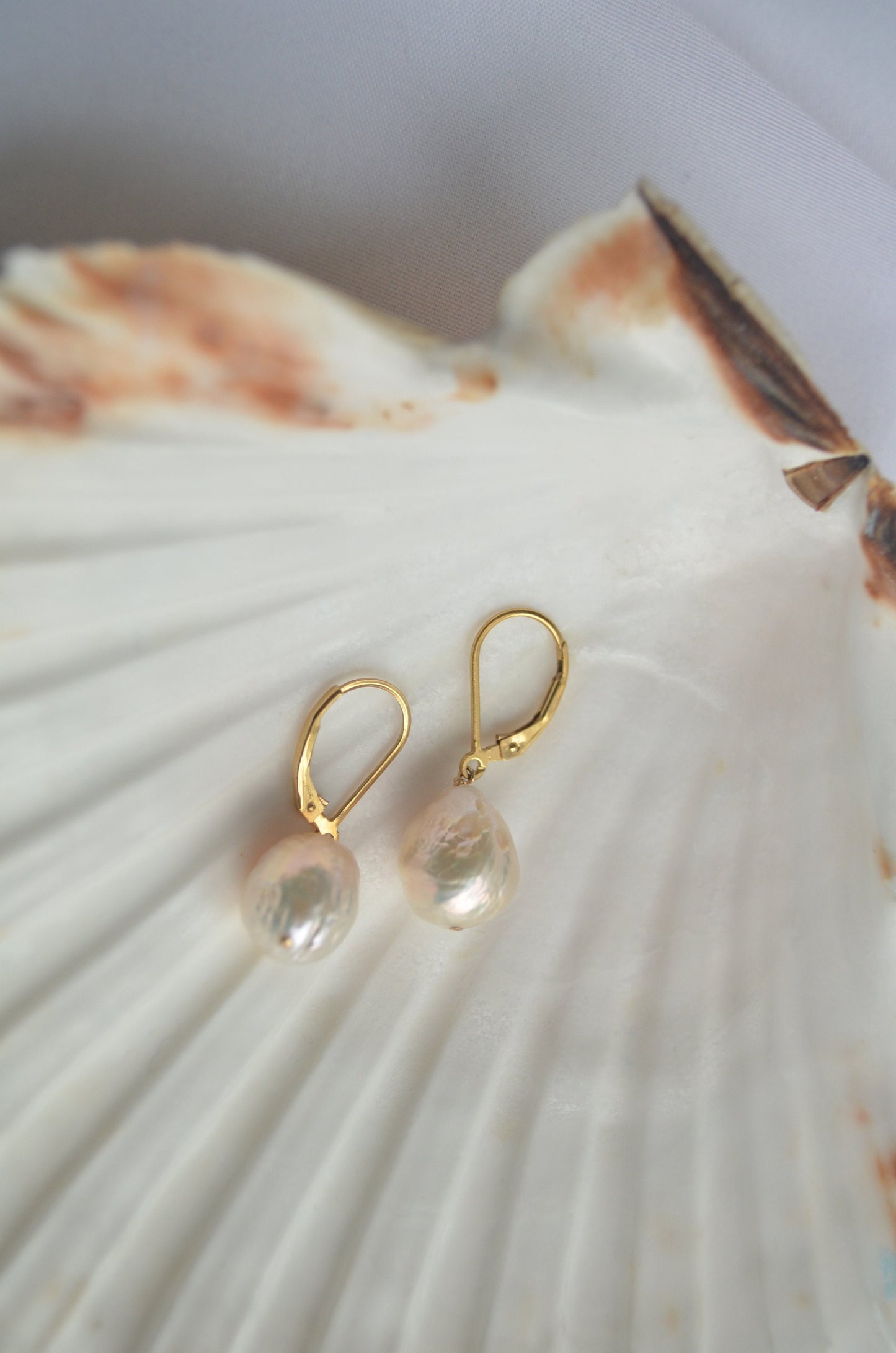 Candice Single Kasumi Pearl Earrings