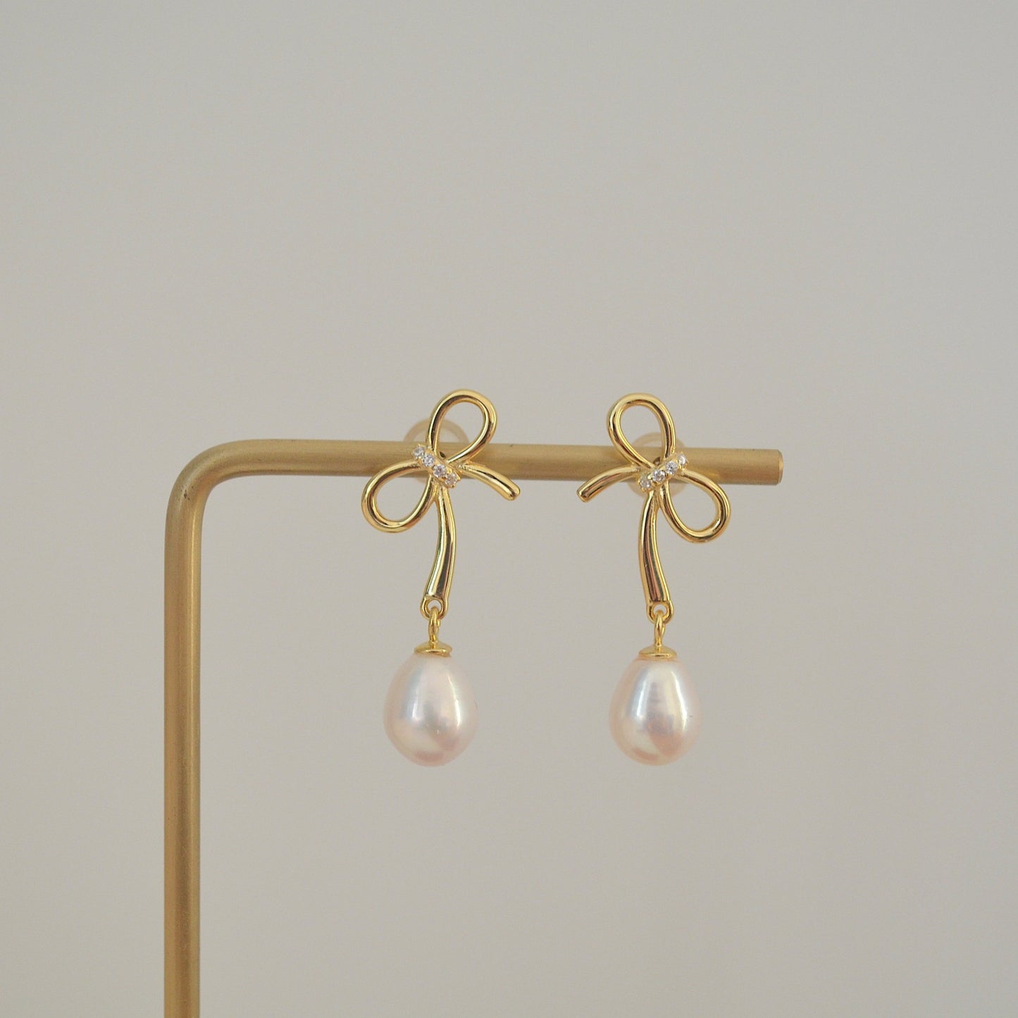 Lily-Pearl Bow Drop Earrings