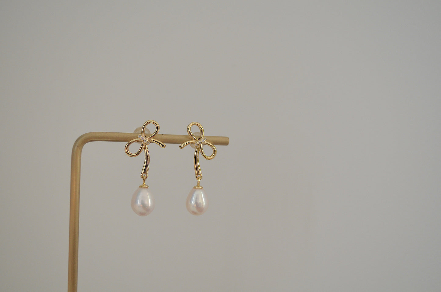 Lily-Pearl Bow Drop Earrings