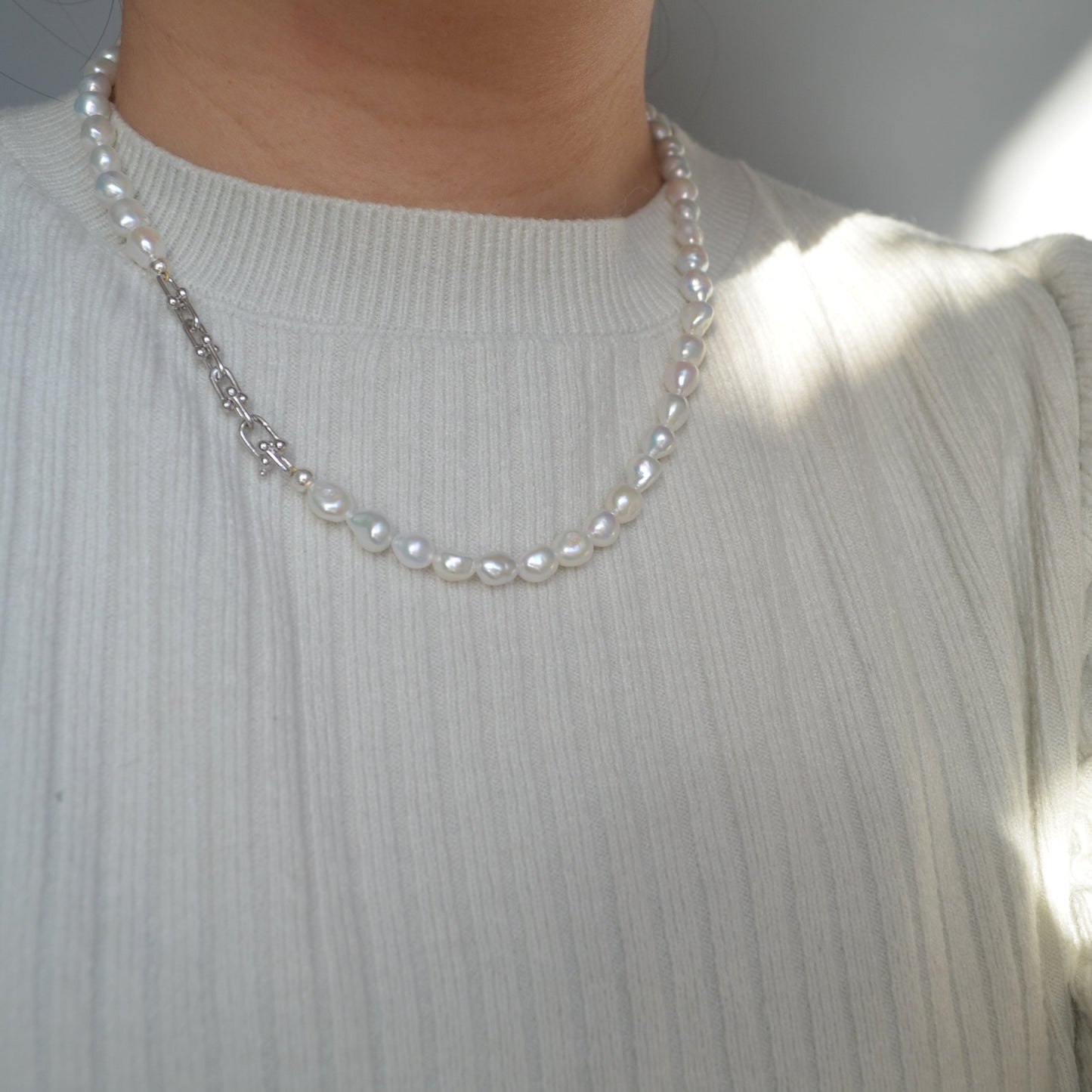 Joëlle Baroque Pearl Necklace