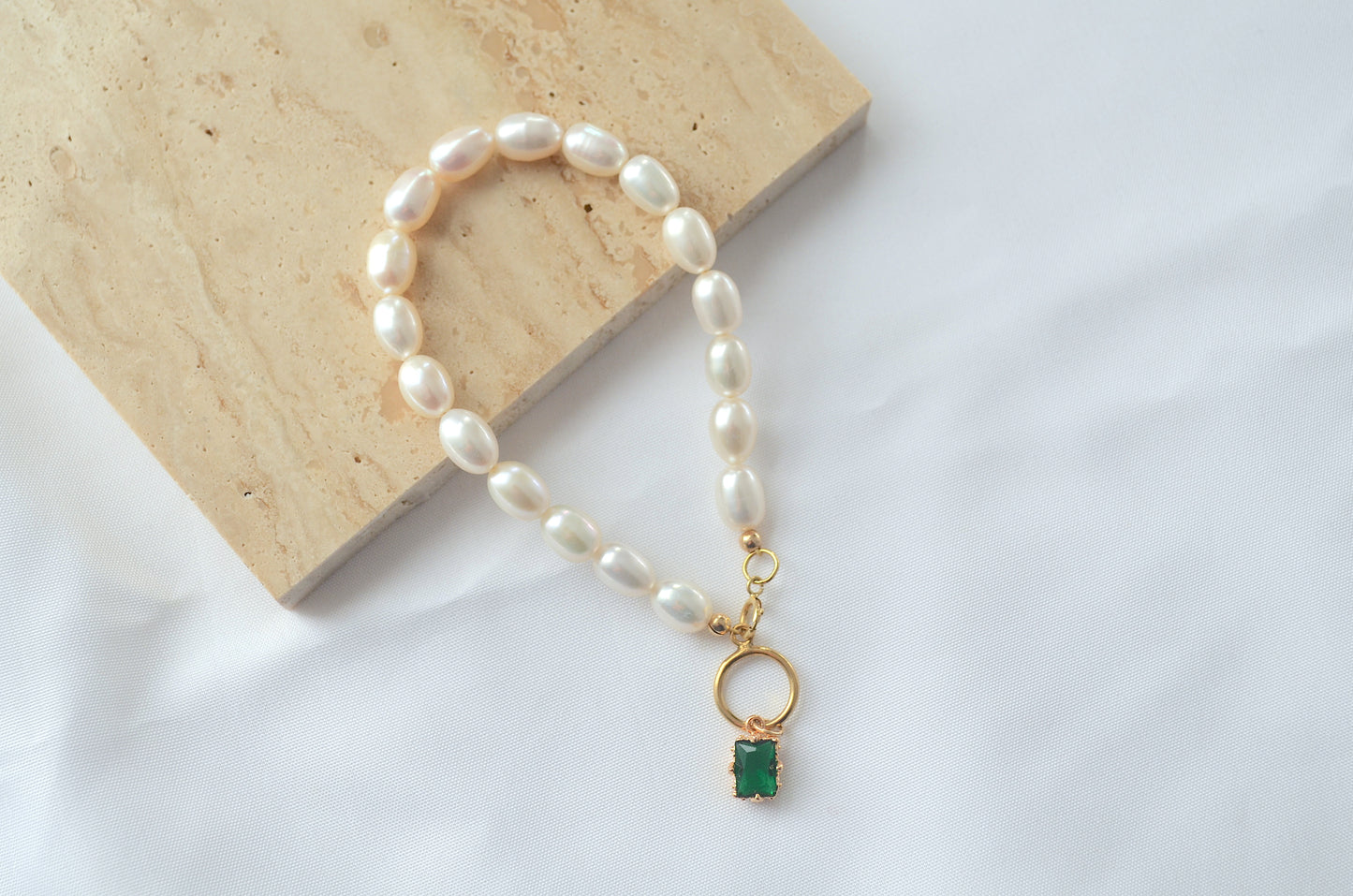 Olivia- Rice Pearl Bracelet with Zircon Emerald drop