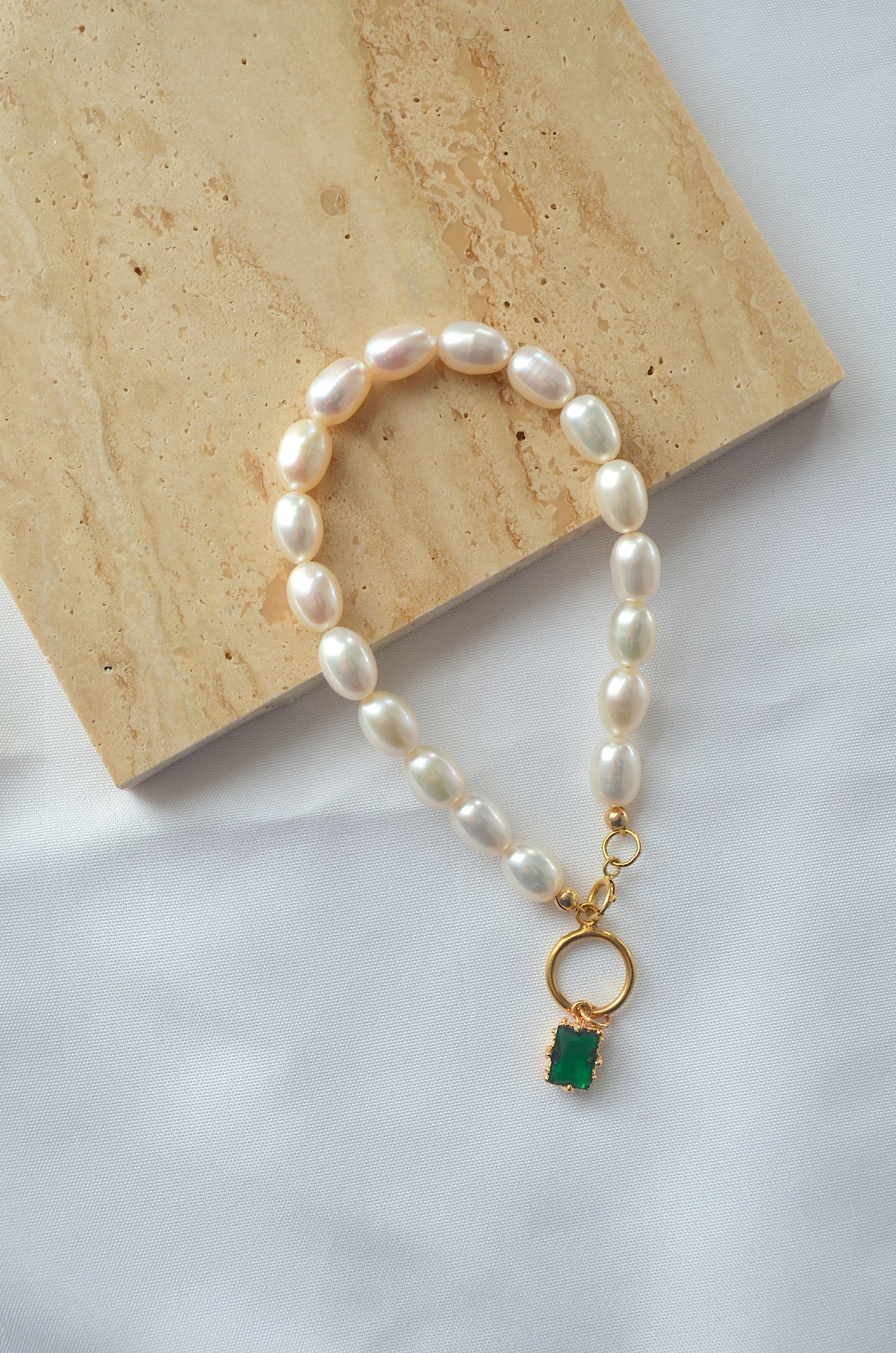 Olivia- Rice Pearl Bracelet with Zircon Emerald drop