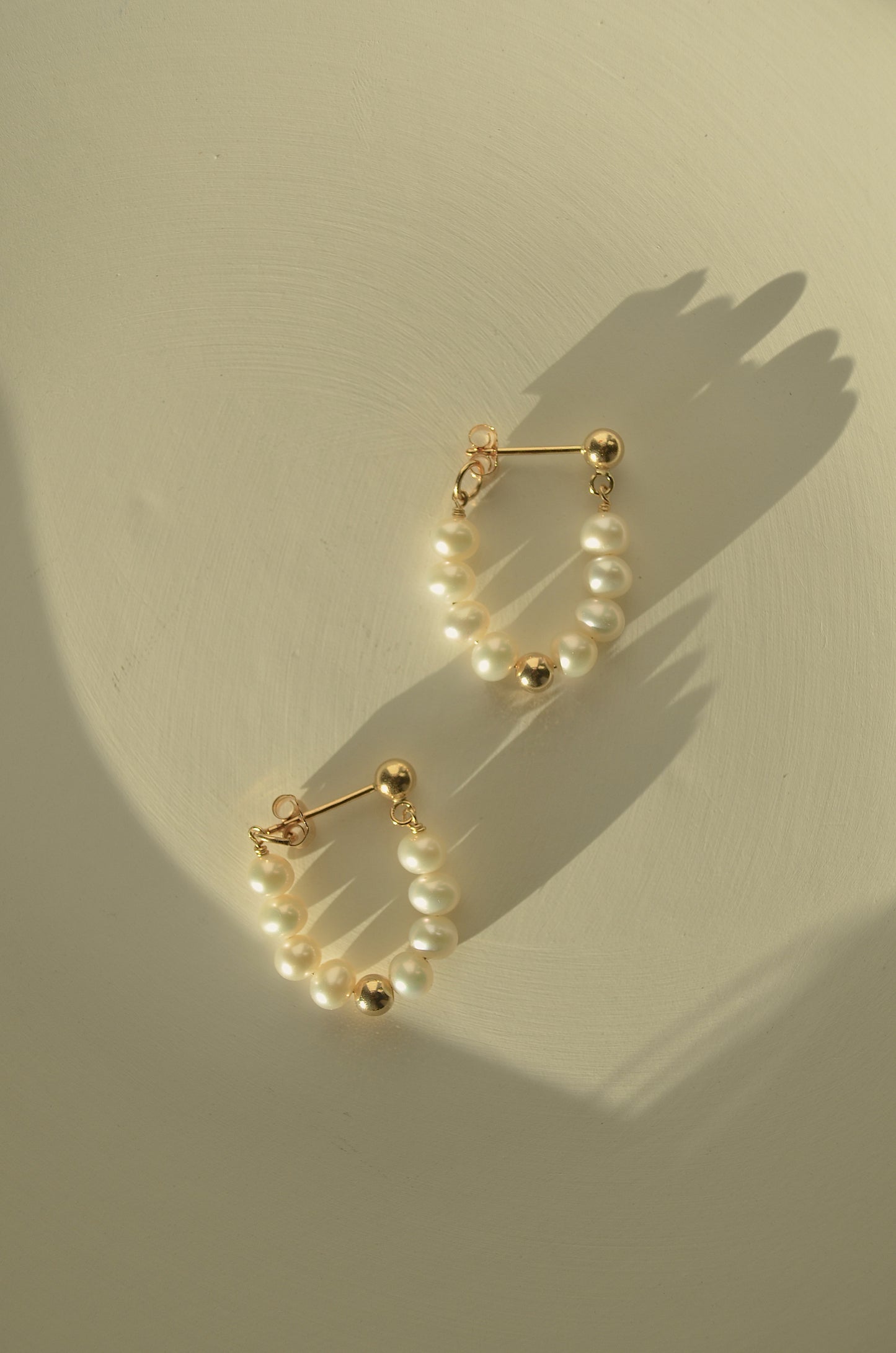 Lucie Baroque Pearl Hoops