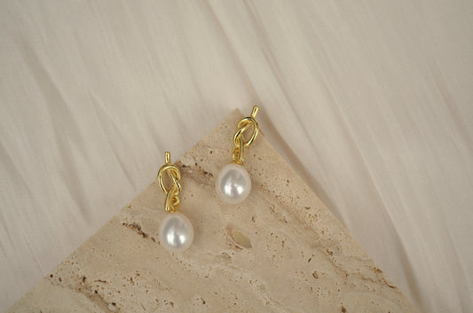 Knot Pearl Earrings