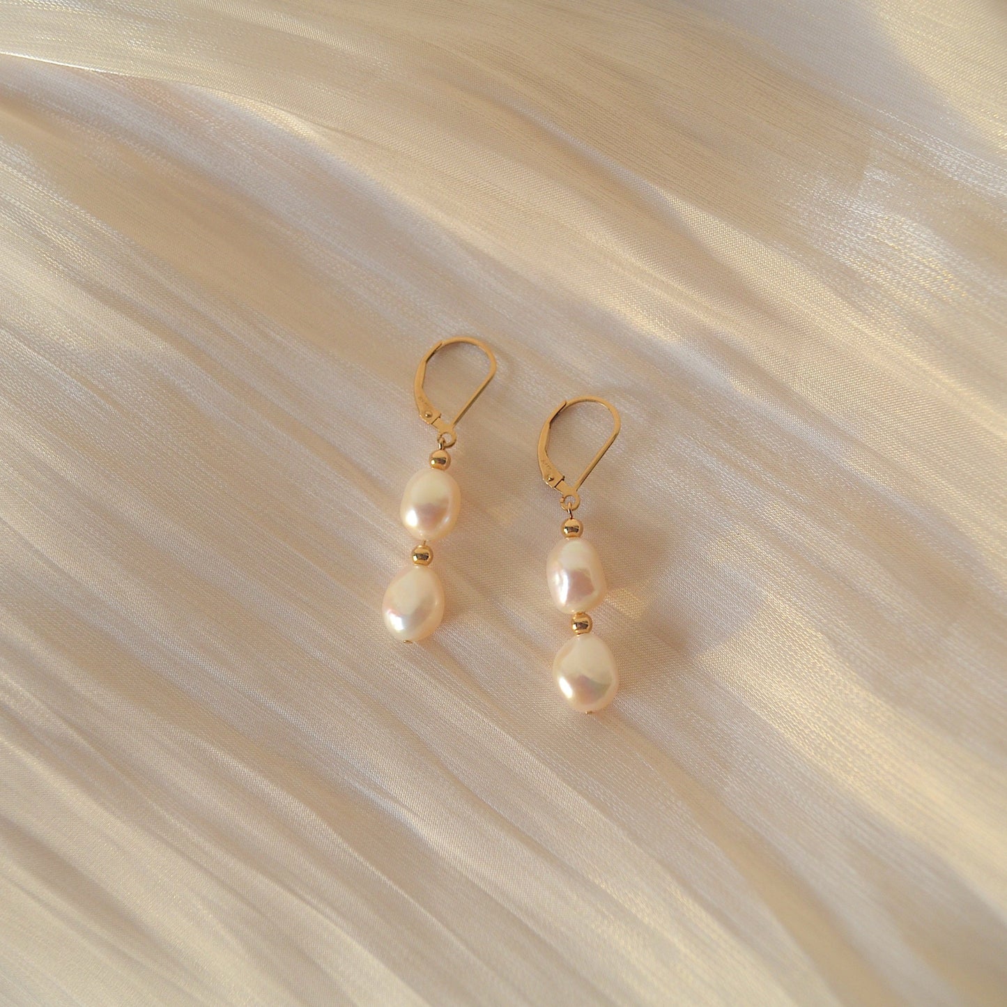 Raya-Baroque Pearl Earrings