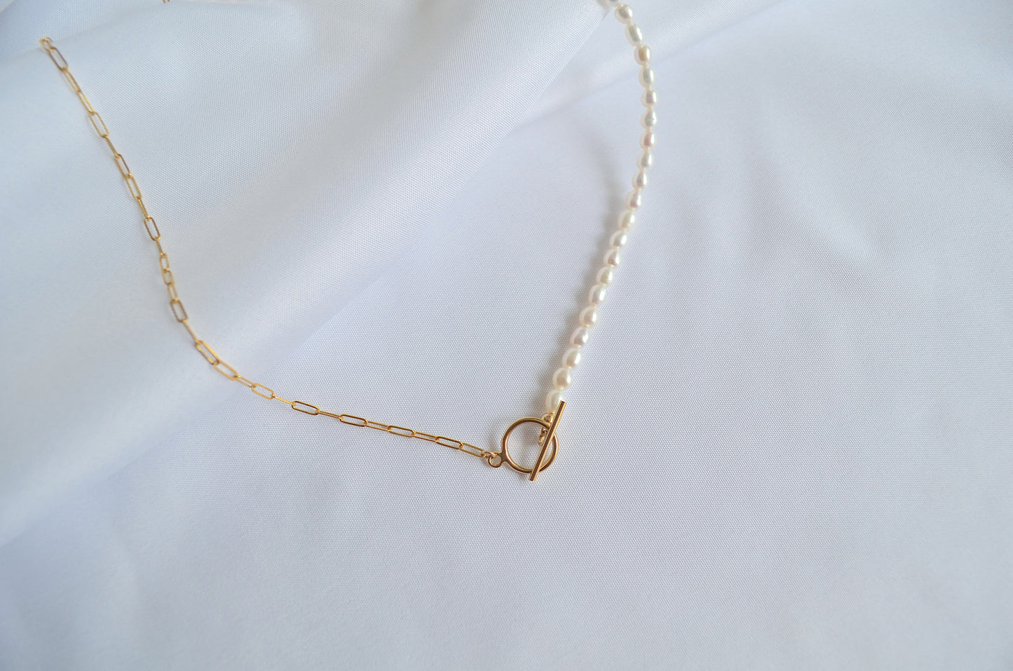 Cara Half pearl Half Paperclip Chain Necklace