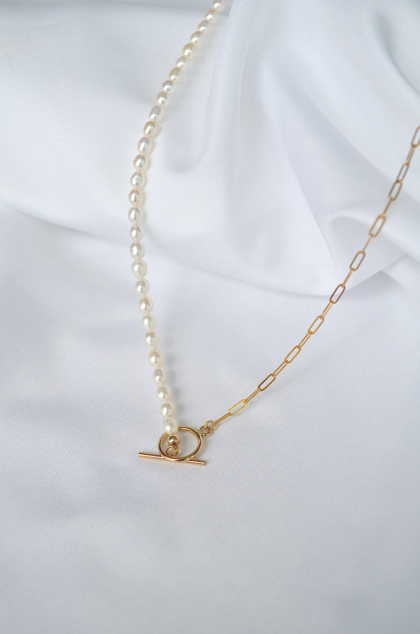 Cara Half pearl Half Paperclip Chain Necklace