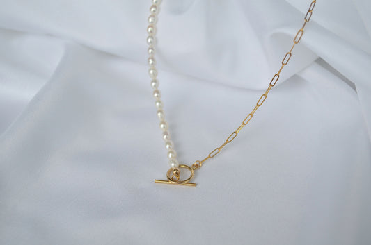 Cara Half pearl Half Paperclip Chain Necklace